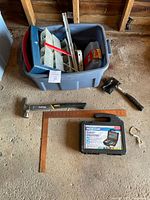 Overview of tote, tools, accessory set and hammers