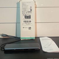 Hub, box rear, manual on tabletop