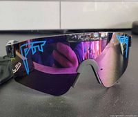 Front view showing mirrored lens with PIT and VIPER logos