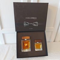 Open presentation box displaying both EDT bottles