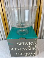 Bowl on top of original Serveware box