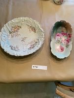 Both serving bowls overview