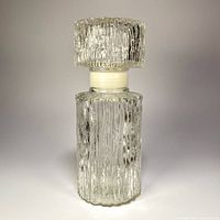 Full view of decanter assembled