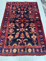 Full view of entire Hamadan rug