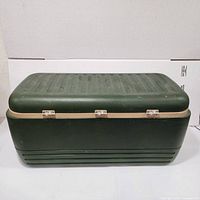 Front view of closed cooler