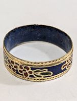 Full view of floral cloisonné band ring