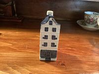 Front view showing façade, door and windows