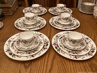 Overview showing six complete place settings