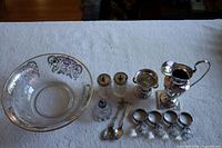 Full lot overview showing all 12 items