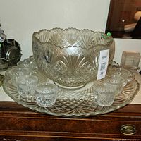 Full set showing bowl on tray with eight cups