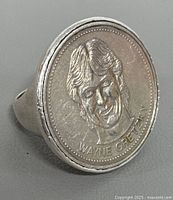 Front view of ring showing Wayne Gretzky portrait and name