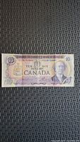 Obverse of 1971 Canadian $10 bill showing portrait, denomination, serial