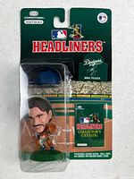 Front view of sealed Mike Piazza Headliners figure on card
