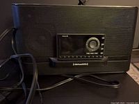 Front view of SXABB1 speaker dock with receiver installed