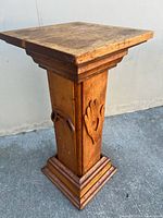 Full view of pedestal table