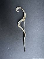 Full view of brooch front