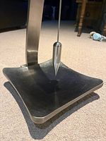 Full view showing pendulum bob over sand tray