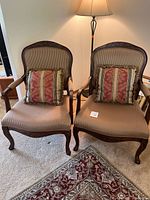 Front view of both armchairs with pillows