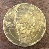 Obverse with Wayne Gretzky bust and legends visible