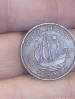 Reverse side of 1937 UK halfpenny showing Golden Hind and date