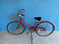 Left side full view of Schwinn Breeze bicycle