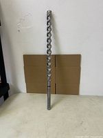 Full view of entire drill bit