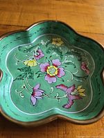 Green quatrefoil cloisonné dish interior