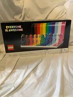 Front of sealed LEGO Everyone Is Awesome set box.