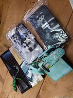 Overview of six new phone wallet cases and strap