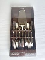 Front view of boxed Fontignac cake/dessert set showing cake server and six forks