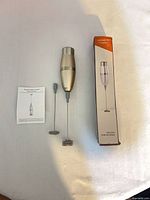 Frother body, two whisk heads, manual, box
