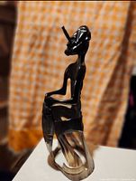 Full view of horn sculpture side profile