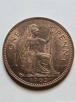 Reverse showing seated Britannia, denomination and date 1962