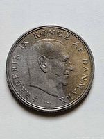Obverse showing King Frederik IX profile