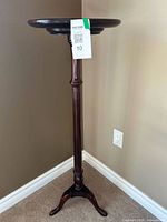 Full view of wood pedestal stand