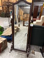 Front view of floor-standing cheval mirror