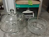 Cake stand with dome, lattice bowl, retail box