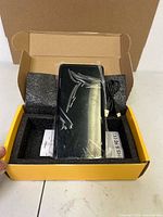 Hinne HE31 power bank in box with cable and paperwork