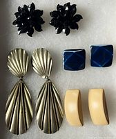 overview of all four earring pairs