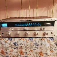 Front view showing faceplate, controls, tuning dial