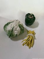 group shot cauliflower, pepper, bean bundle