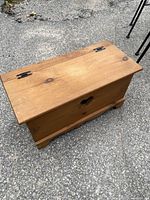 Front and top view showing overall chest and hinges