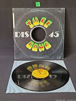 Vinyl and generic Tuff Gong sleeve