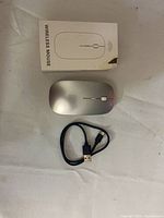 Mouse, box top, cable