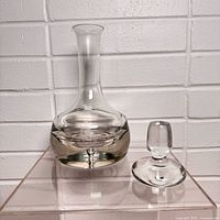 Decanter and stopper side by side showing bubble base