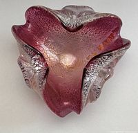 Top view showing tri-lobed cranberry and flecked design