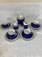 Full set arranged showing all pieces