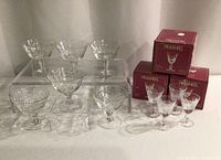 Complete lot with six Cross & Olive coupes on acrylic riser, six Eaton's Pinwheel aperitif glasses with three original boxes