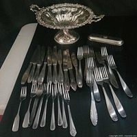 Full lot overview showing bowl, brush and cutlery