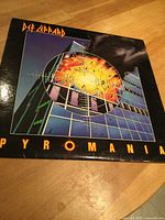 Front cover of Def Leppard Pyromania LP